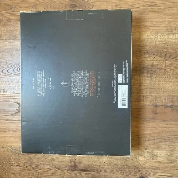 Hearth & Hand Camper Dollhouse Set - Picture 4 of 6